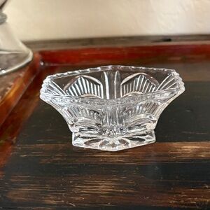Vintage America Clear Glass Decorative Bowl